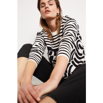 SWETER OUI